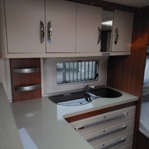 Caravane haut de gamme Hobby HOBBY 560 CFe – Image 4