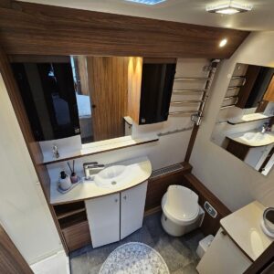 Caravane Customized Polar 730 – Image 12