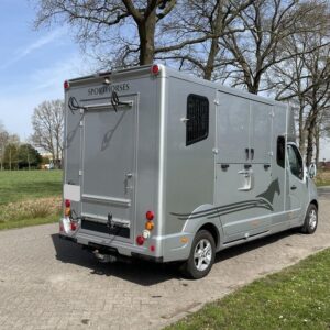 Camion 2 chevaux Renault Master 150 D – Image 5