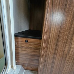 Caravane Customized Polar 730 – Image 15