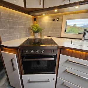 Caravane Customized Polar 730 – Image 25