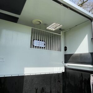 Camion 2 chevaux Renault Master 150 D – Image 13