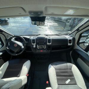 Camping-Car Benimar 263 – Image 20