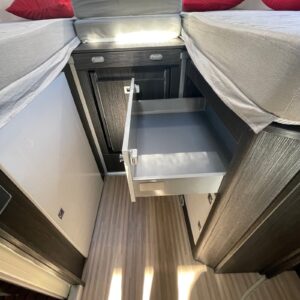 Camping-Car Benimar 263 – Image 13