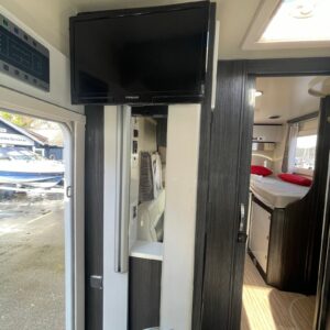 Camping-Car Benimar 263 – Image 8