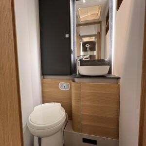 Camping-Car Fiat Ducato Adria Matrix Plus 670 SL 2.2/180 ch – Image 14