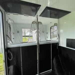 Camion 2 chevaux Renault Master 150 D – Image 9