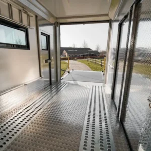 Scania STX Camping-car/Sport automobile – Image 3