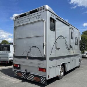 Camion chevaux 3 chevaux Mercedes-Benz – Image 2