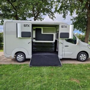 Camion 2 Chevaux Renault Master 165 Ch – Image 4