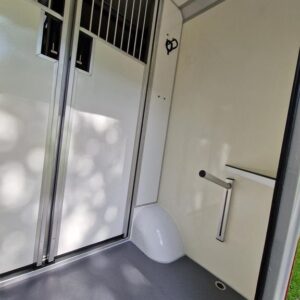 Camion 2 Chevaux Renault Master 165 Ch – Image 3