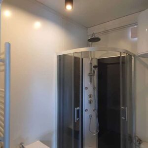 Conteneur d’habitation 3,00 x 8,00m entièrement prêt à emménager – Image 7