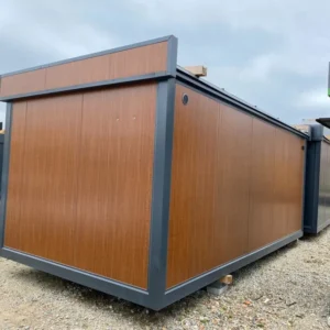 BUNGALOW AVEC SANITAIRES COMMERCIAUX, IMMEUBLE DE BUREAUX ET D'HABITATION 3×7 – Image 9