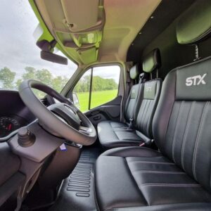 Camion 2 Chevaux Renault Master 165 Ch – Image 9