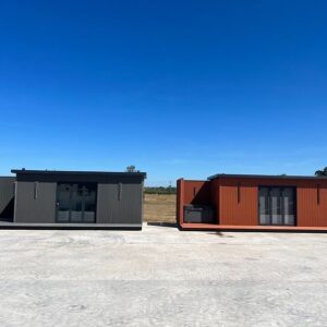 Conteneur Converti : Espace de Vie Extérieur Moderne et Élégant – Image 3