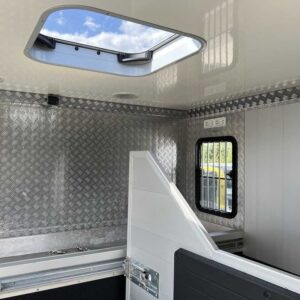 Camion chevaux 3 chevaux Mercedes-Benz – Image 17