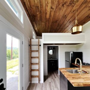 Tiny House avec chambre et loft au rez-de-chaussée – Image 10